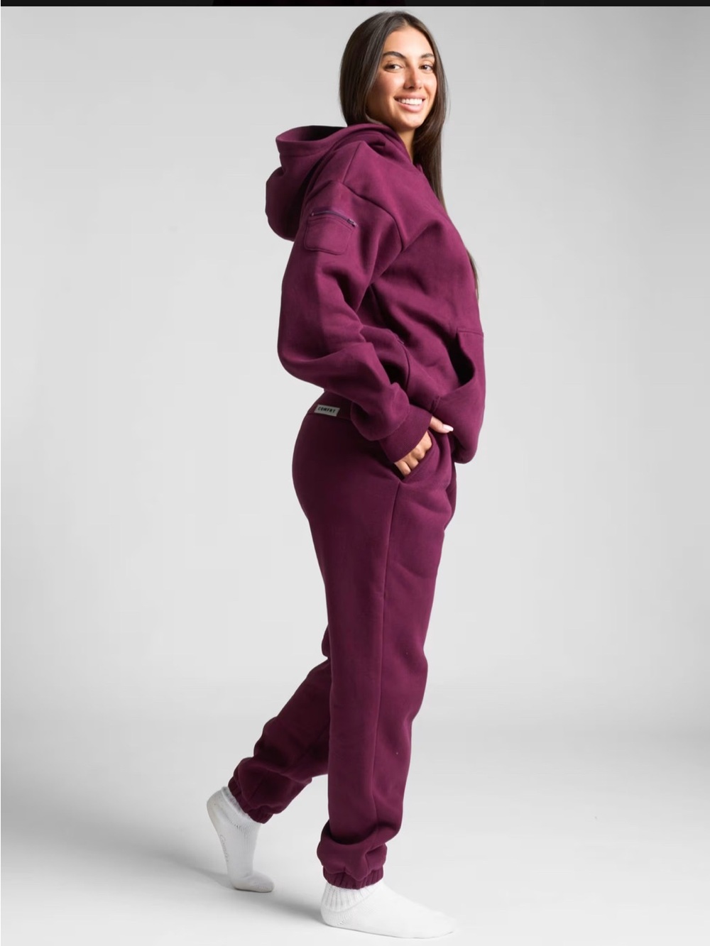 Comfrt Plum travel essentials sweatsuit size large